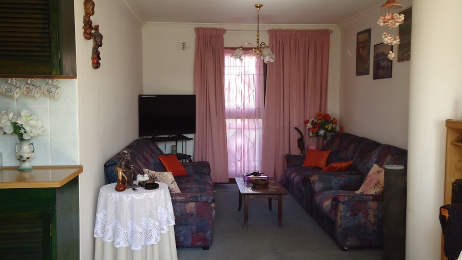 2 Bedroom Property for Sale in Rocklands Western Cape